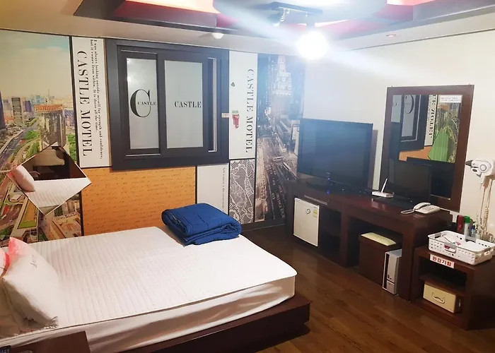Castle Hotel 2*